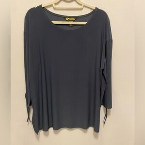 Valentina ladies XL medium Gray blouse. In very good condition. Ties on sleeves